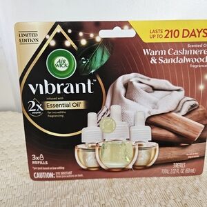 Air Wick Vibrant Warm Cashmere & Sandalwood Refills